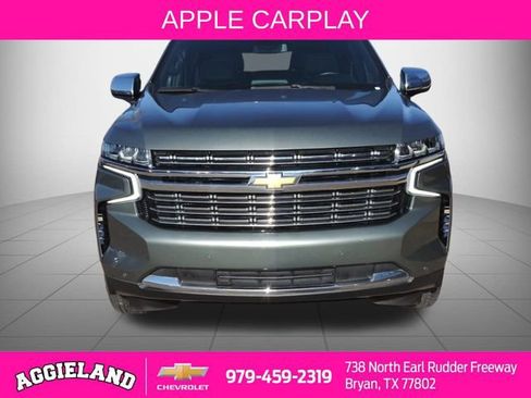 Used 2023 Chevrolet Suburban Premier image 9