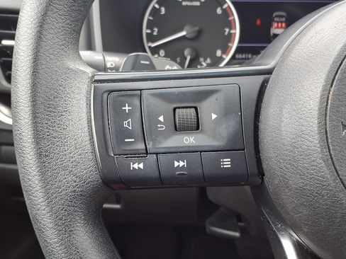 Used 2024 Nissan Rogue SV AWD/4WD image 12