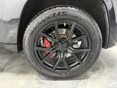 Used 2013 Jeep Grand Cherokee SRT8 AWD/4WD image 27