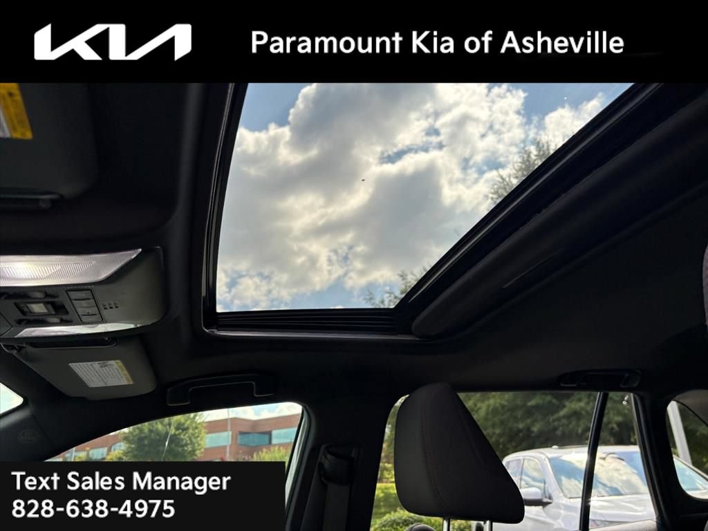 Used 2021 Toyota RAV4 SE w/ Weather & Moonroof Package AWD/4WD image 12