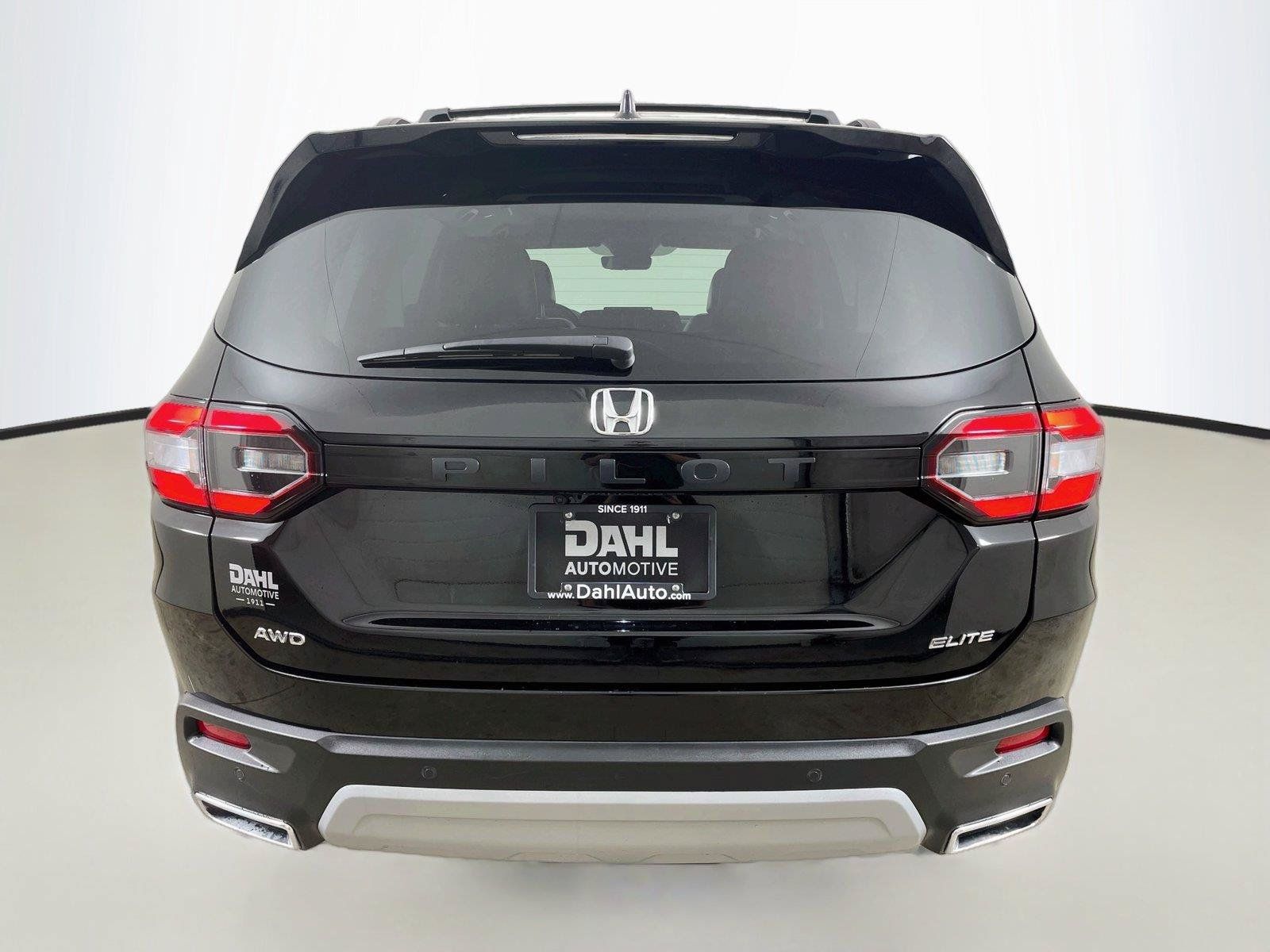 Used 2023 Honda Pilot Elite image 12