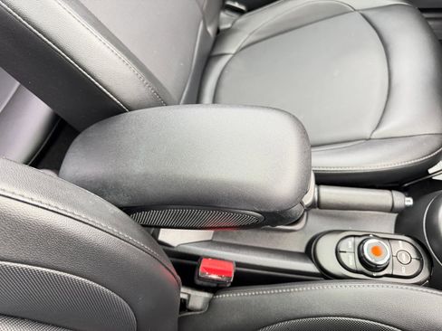 Used 2019 MINI Cooper 2-Door Hardtop w/ Storage Package image 45