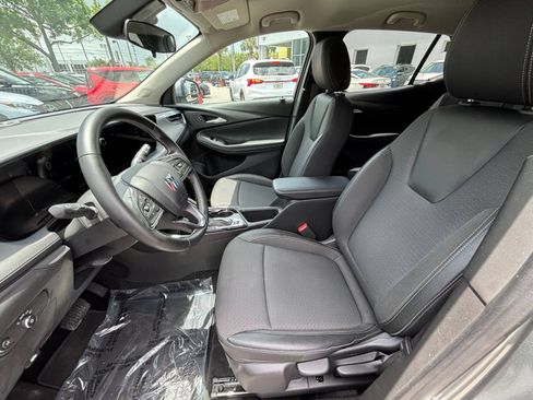 Used 2025 Buick Encore GX Preferred FWD image 25