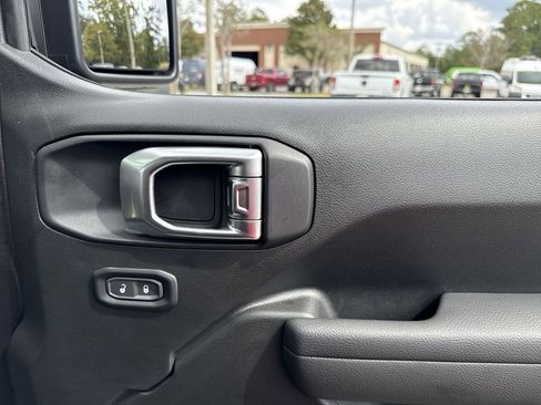 New 2025 Jeep Gladiator Mojave w/ Steel Bumper Group AWD/4WD image 29
