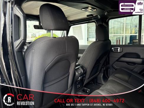 Used 2023 Jeep Gladiator Overland AWD/4WD image 37