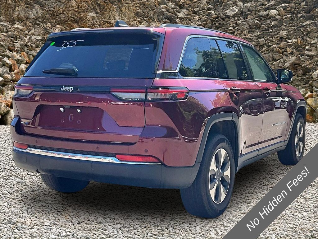 Used 2023 Jeep Grand Cherokee 4WD 4xe image 2