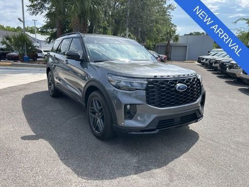 Certified 2026 Ford Explorer ST-Line w/ ST-Line Street Pack RWD image 1