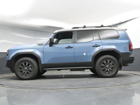 Used 2024 Toyota Land Cruiser image 30