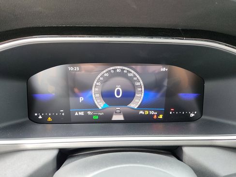 New 2026 Volkswagen Taos SE image 17