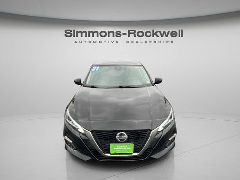 Used 2021 Nissan Altima 2.5 SR FWD image 8