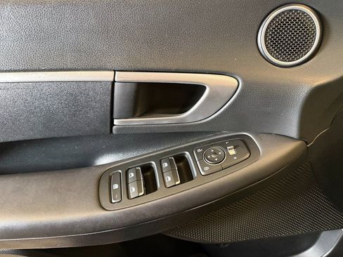 Used 2023 Hyundai Sonata SE FWD image 18