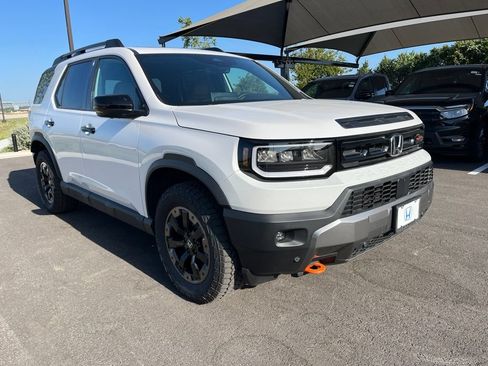 Used 2026 Honda Passport TrailSport Elite image 3