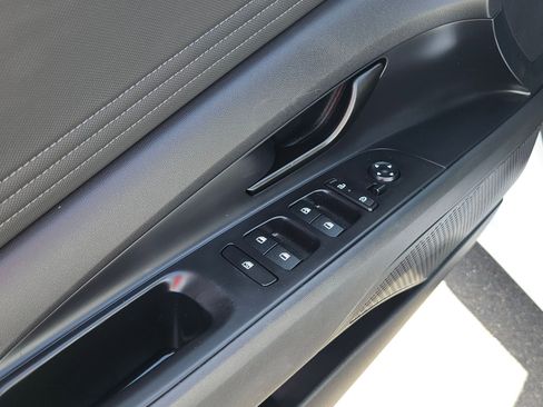 Certified 2025 Hyundai Elantra Sport FWD image 12