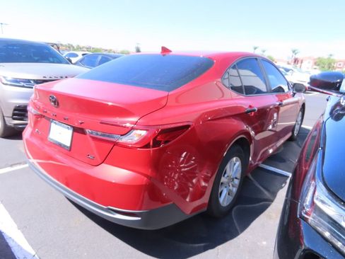 Used 2025 Toyota Camry LE FWD image 4
