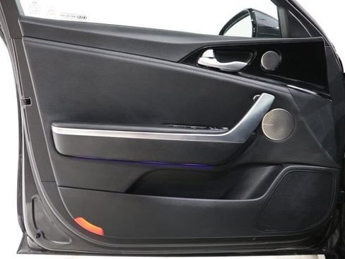 Used 2019 Kia Stinger w/ Sun & Sound Package RWD image 18