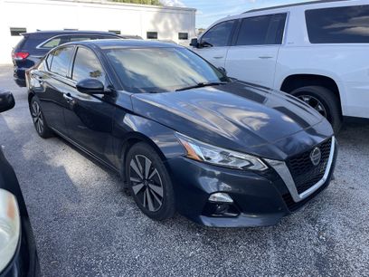 Used 2021 Nissan Altima 2.5 SL