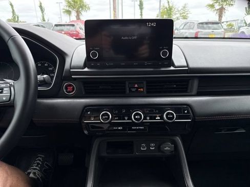 Certified 2023 Honda Pilot Sport image 22