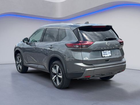 Used 2026 Nissan Rogue SL AWD/4WD image 3