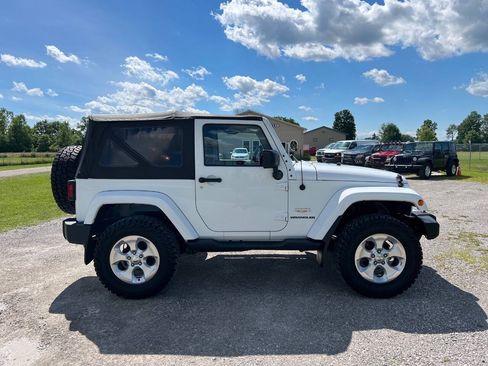 Used 2014 Jeep Wrangler Sahara w/ Connectivity Group AWD/4WD image 2