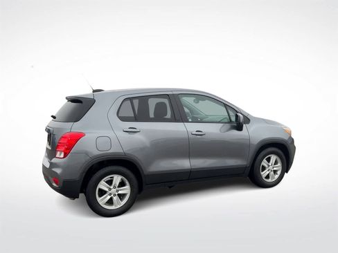 Used 2020 Chevrolet Trax LS w/ Tint and Cruise Package image 9