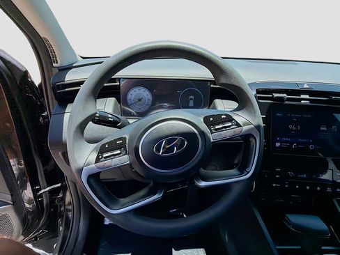 Used 2024 Hyundai Tucson SEL FWD image 8