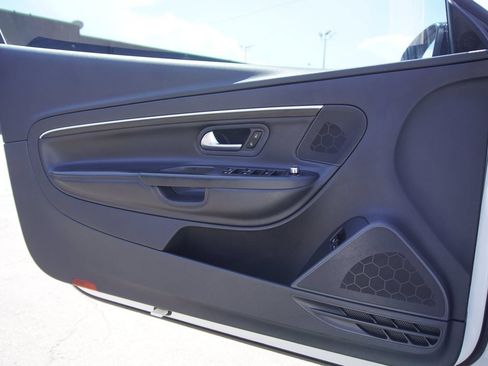Used 2013 Volkswagen Eos FWD image 22