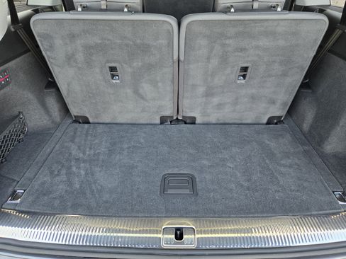 Used 2020 Audi Q7 3.0T Prestige w/ Prestige Package image 37