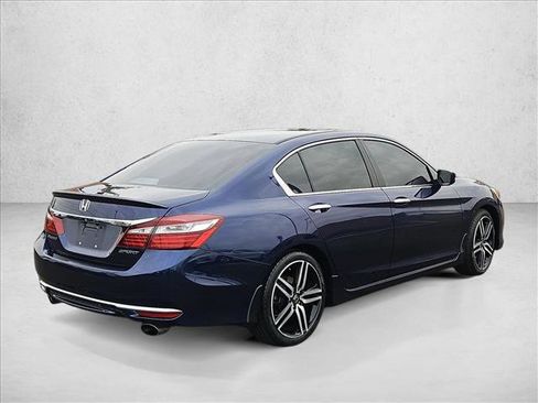 Used 2016 Honda Accord Sport image 5
