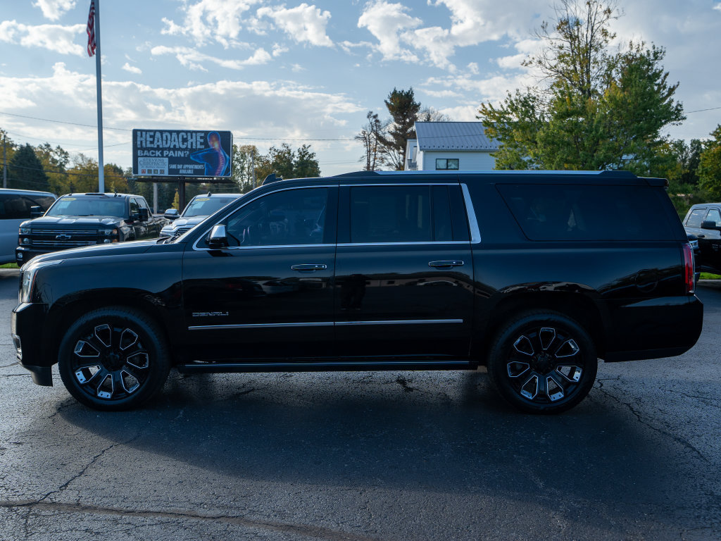 Used 2019 GMC Yukon XL Denali w/ Denali Ultimate Package AWD/4WD image 4