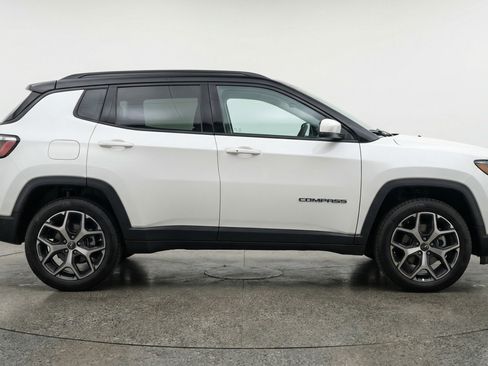 Used 2025 Jeep Compass Limited AWD/4WD image 11