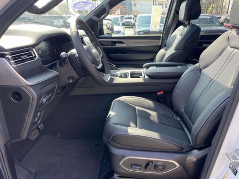 New 2026 Jeep Grand Wagoneer Limited AWD/4WD image 9
