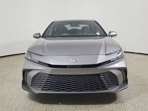 Used 2025 Toyota Camry SE FWD image 3