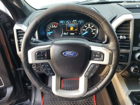 Used 2018 Ford F150 Lariat w/ Equipment Group 502A Luxury AWD/4WD image 21