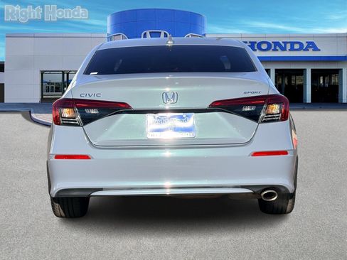Used 2023 Honda Civic Sport image 5