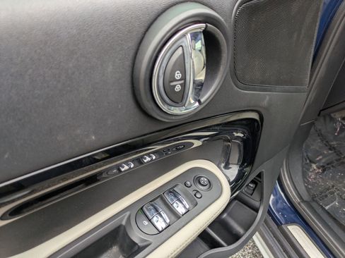 Used 2019 MINI Cooper Countryman S w/ Driver Assistance Package image 12