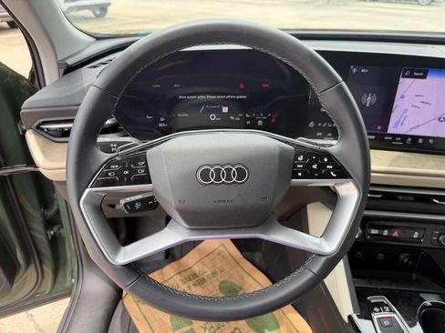 Used 2025 Audi Q5 Premium Plus w/ Premium Plus AWD/4WD image 13