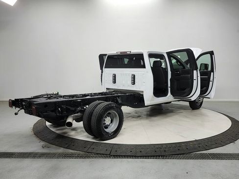 Used 2024 Chevrolet Silverado 3500 W/T w/ WT Convenience Package AWD/4WD image 15