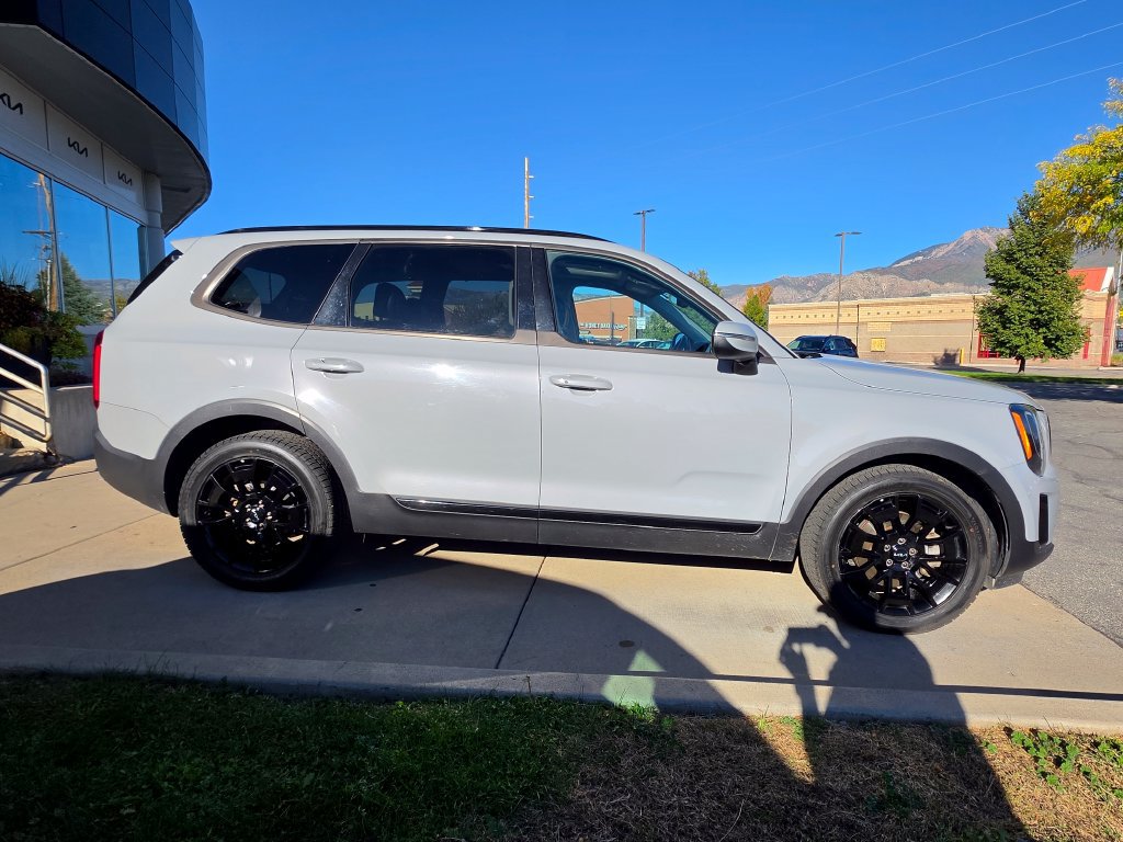 Certified 2022 Kia Telluride EX w/ EX Premium Package AWD/4WD image 4
