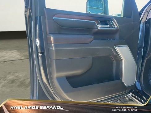 Used 2024 GMC Sierra 2500 Denali w/ Denali Reserve Package image 32