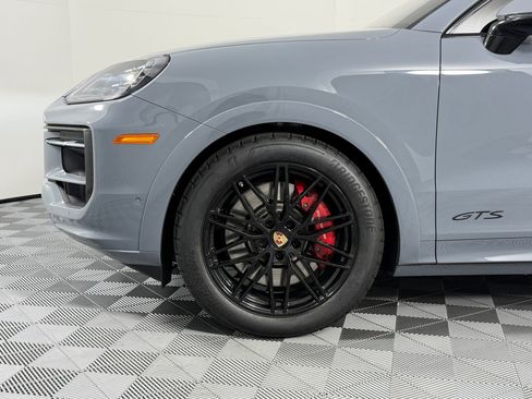 Certified 2025 Porsche Cayenne GTS image 12