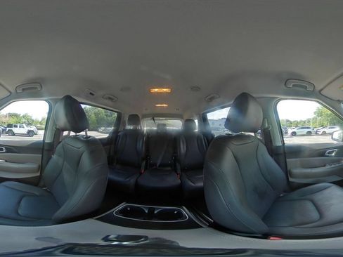 Used 2026 Kia Carnival FWD image 44