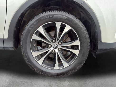 Used 2015 Toyota RAV4 Limited w/ Technology Package AWD/4WD image 24