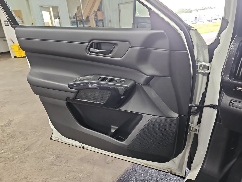 Certified 2024 Nissan Pathfinder SV AWD/4WD image 26