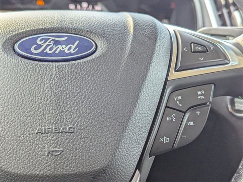 Used 2023 Ford Edge Titanium image 15