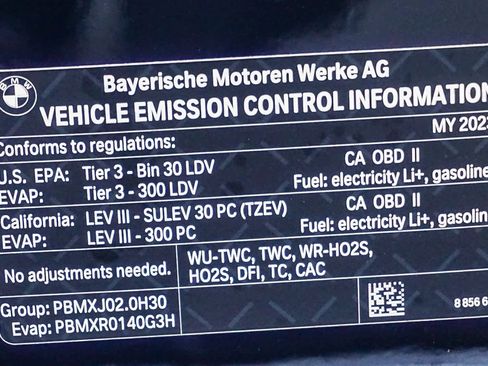 Used 2023 BMW 330e 330e w/ Driving Assistance Package image 33