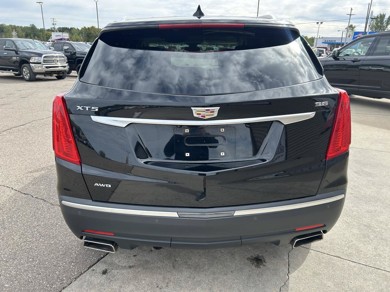 Used 2018 Cadillac XT5 Premium Luxury AWD/4WD image 6