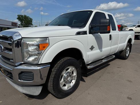Used 2011 Ford F250 XLT w/ Camper Pkg AWD/4WD image 9