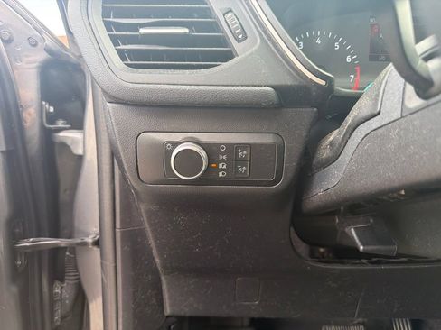 Used 2022 Ford Escape SE FWD image 13