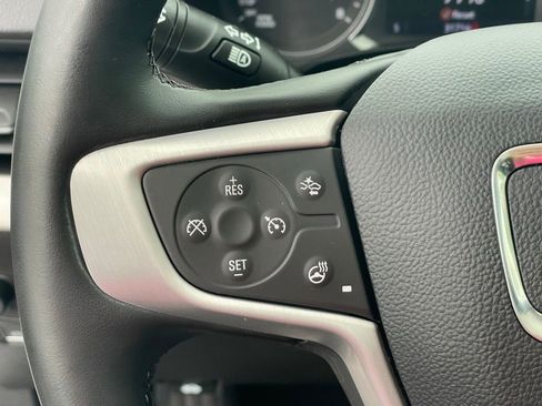 Used 2023 GMC Terrain SLT AWD/4WD image 16