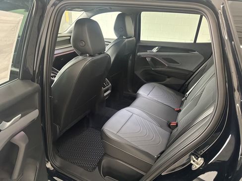 New 2026 Volkswagen Tiguan SE R-Line AWD/4WD image 14